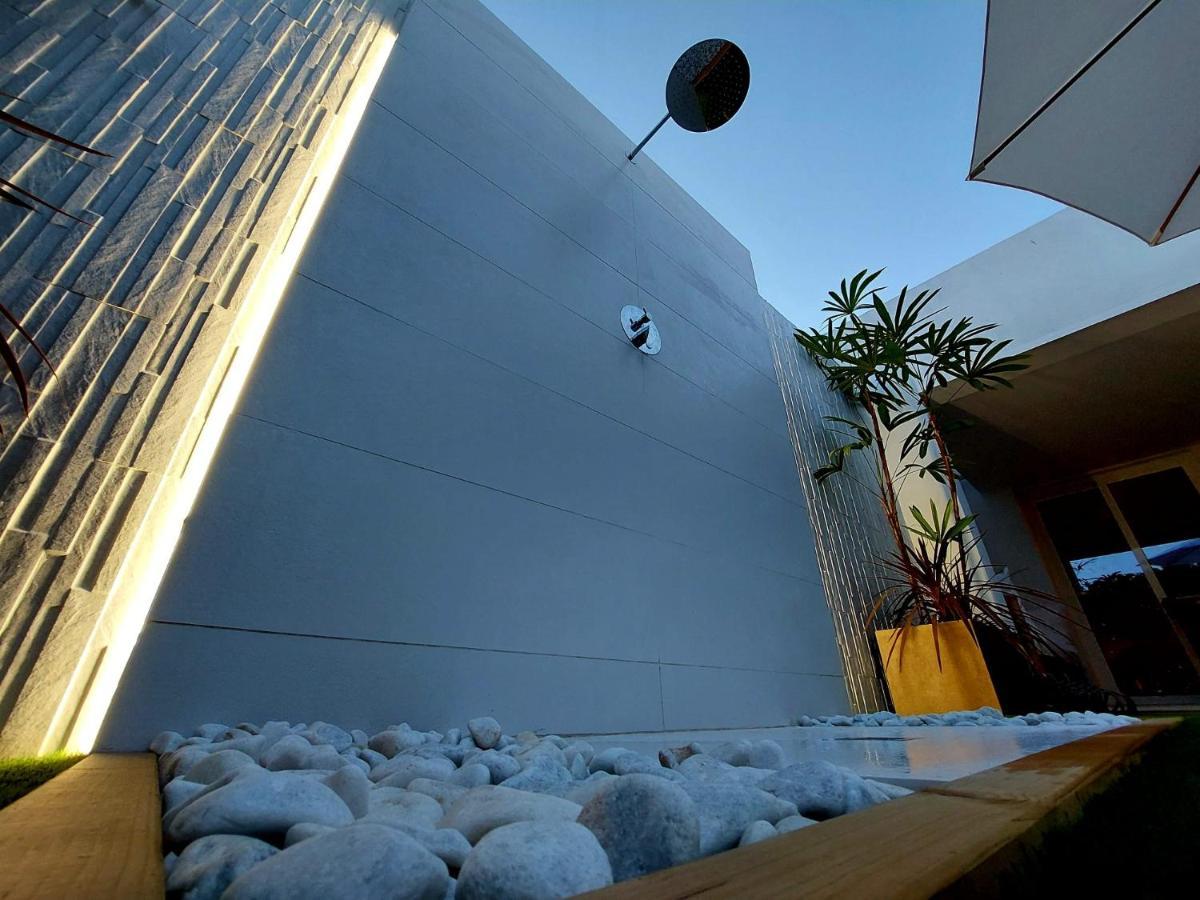 Bungalow De Diseno Hidromasajes Terraza Y Piscina. ซานบาร์โตโลเม ภายนอก รูปภาพ